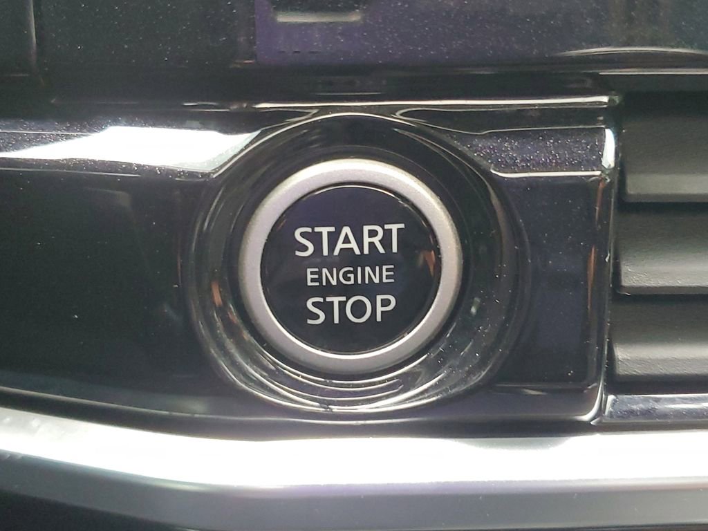 Used 2023 Nissan Pathfinder Platinum w/ Cargo Package image 30