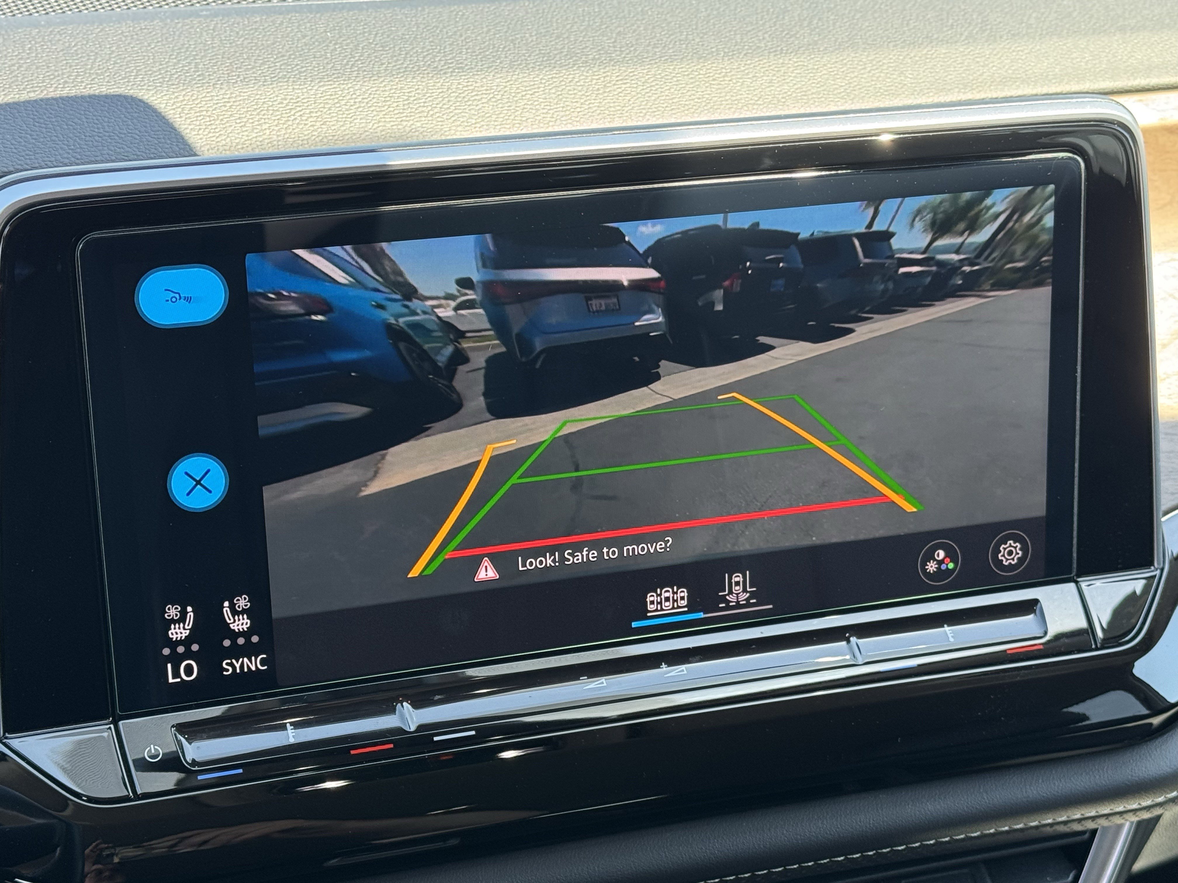 Certified 2024 Volkswagen Atlas SE FWD image 22