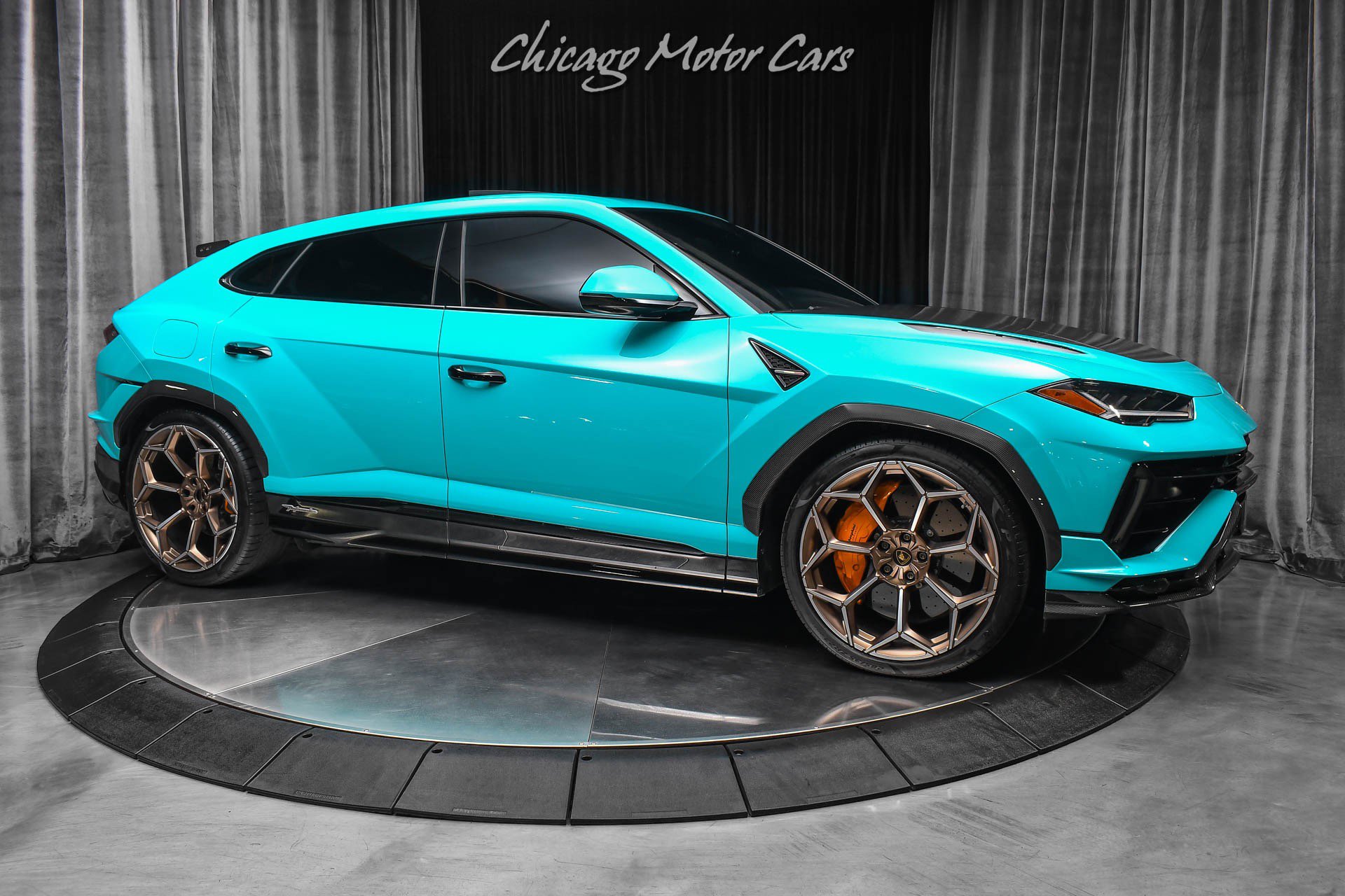 Used 2024 Lamborghini Urus Performante AWD/4WD image 6