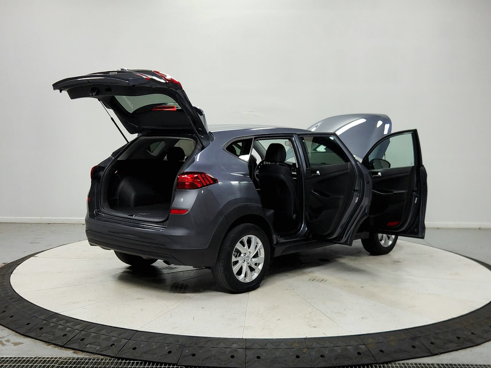 Used 2021 Hyundai Tucson SE FWD image 16