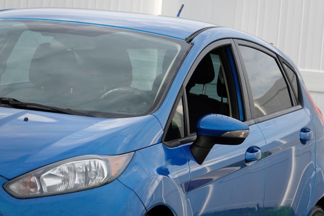 Used 2014 Ford Fiesta SE w/ Equipment Group 201A FWD image 9