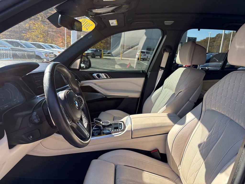 Used 2019 BMW X5 xDrive50i w/ M Sport Package image 10