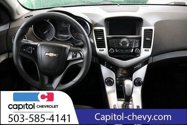 Used 2016 Chevrolet Cruze LT w/ Technology Package image 13