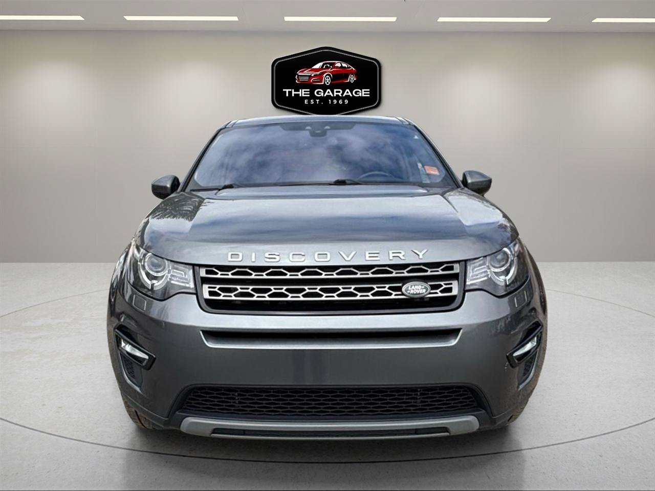 Used 2018 Land Rover Discovery Sport SE AWD/4WD image 5