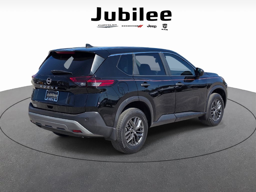 Used 2023 Nissan Rogue S FWD image 5