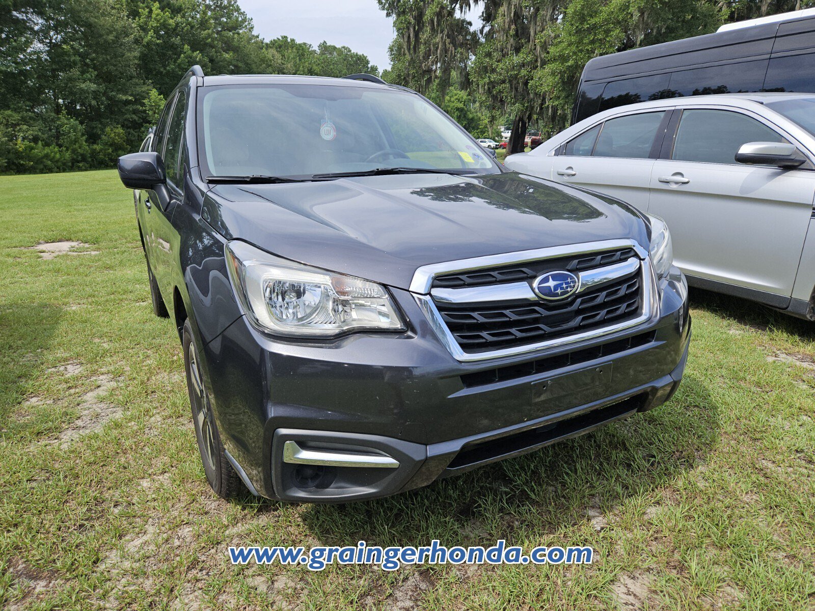 Used 2017 Subaru Forester 2.5i Premium w/ All-Weather Package AWD/4WD image 4
