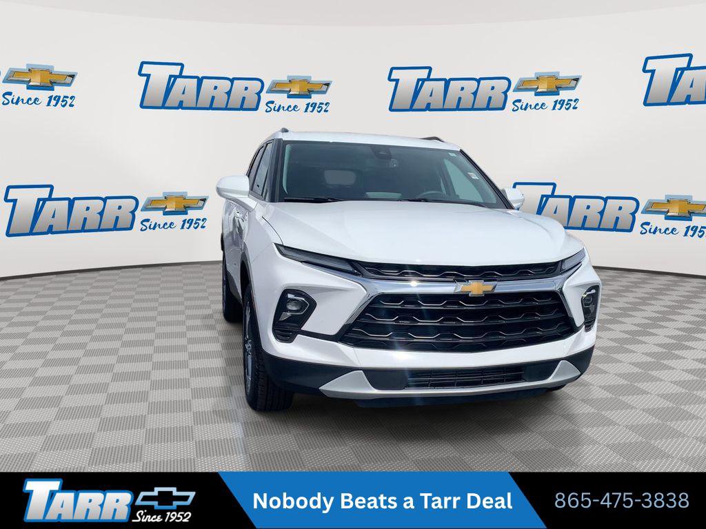 Used 2024 Chevrolet Blazer LT w/ Convenience Package FWD image 3