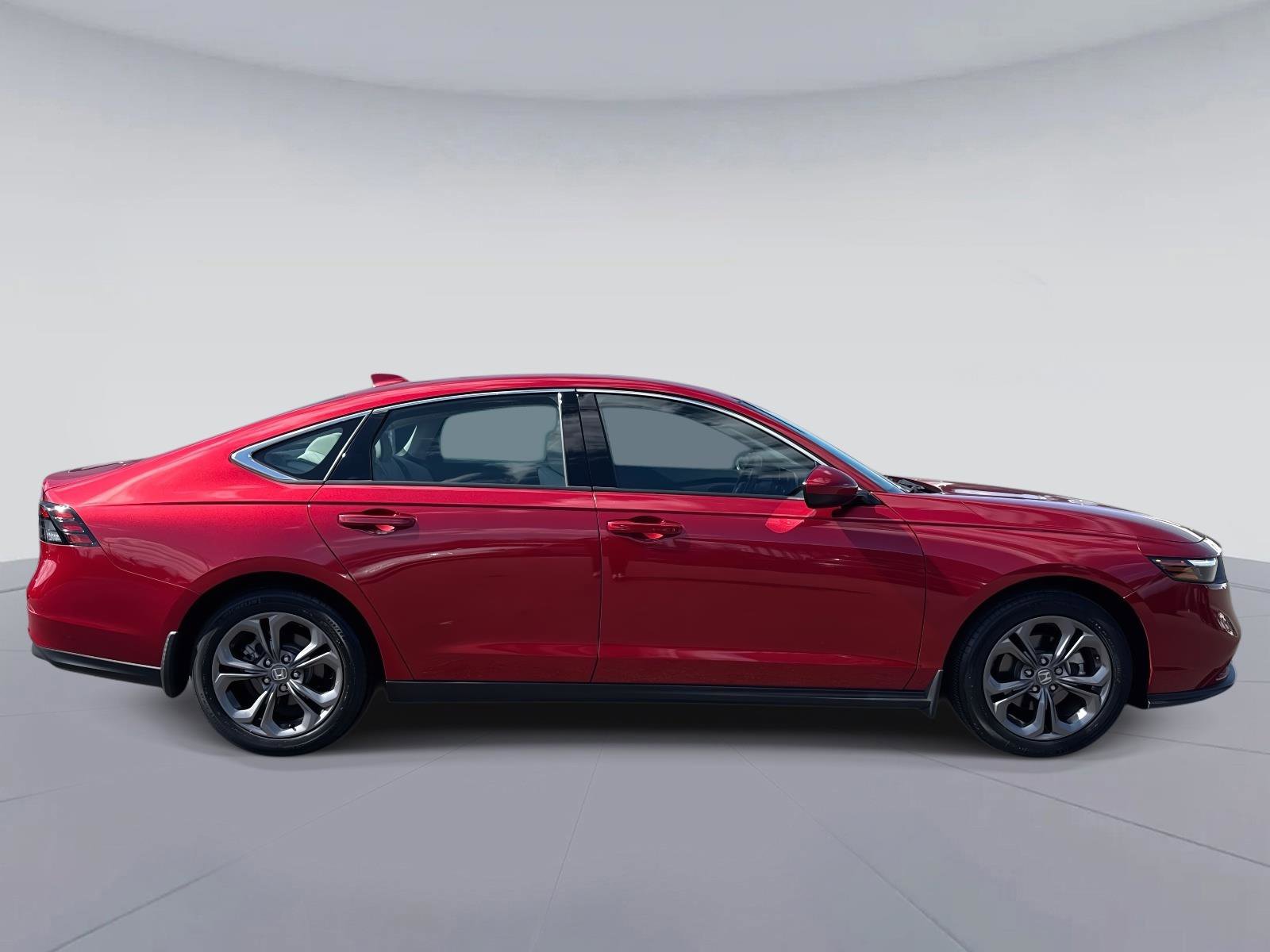 Certified 2023 Honda Accord EX image 2