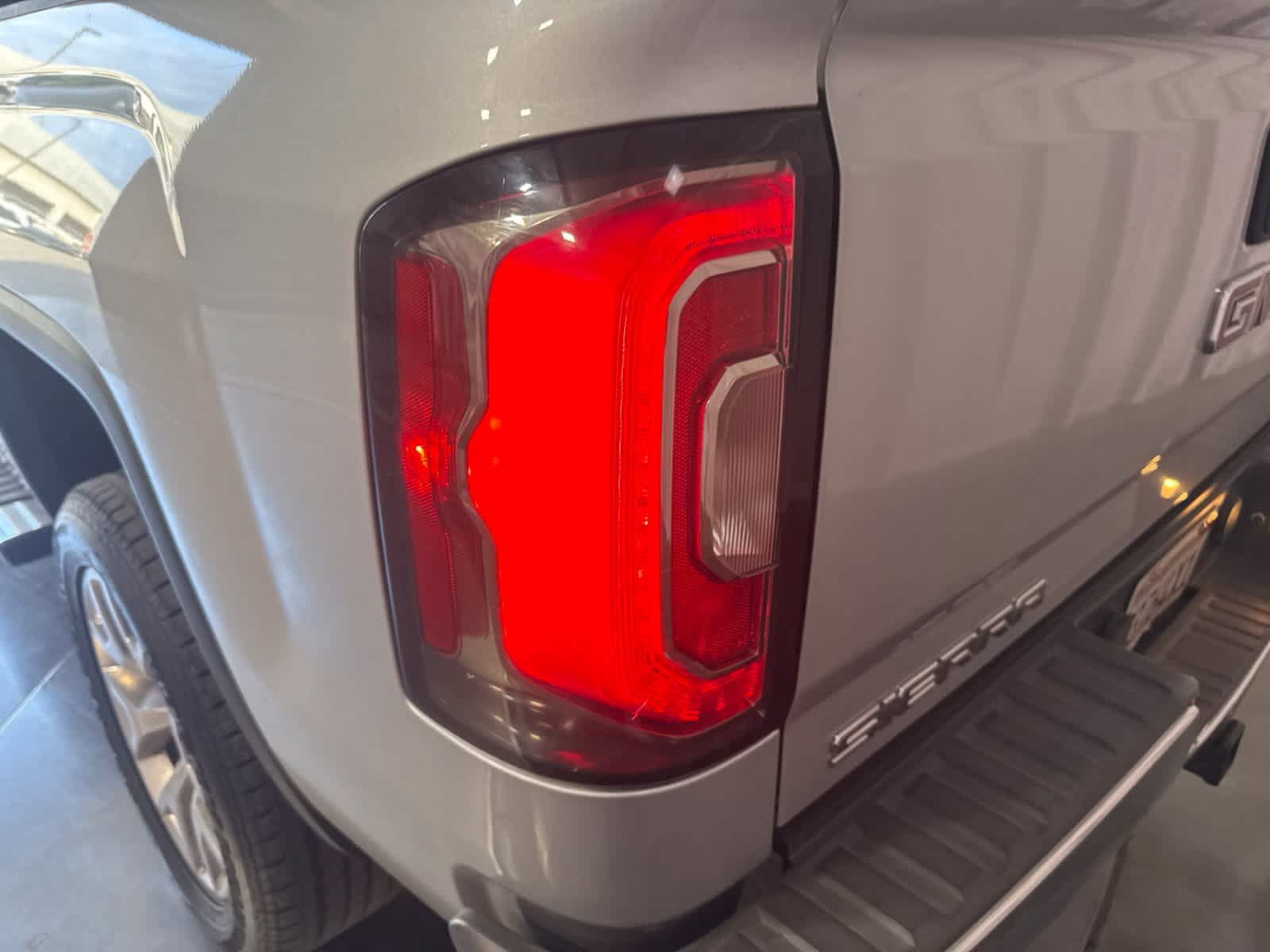 Used 2016 GMC Sierra 1500 SLT w/ SLT Premium Package AWD/4WD image 14