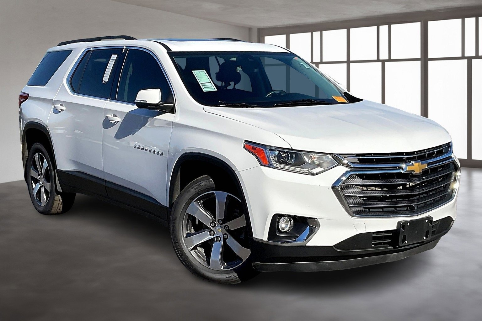 Used 2021 Chevrolet Traverse LT w/ LT Premium Package