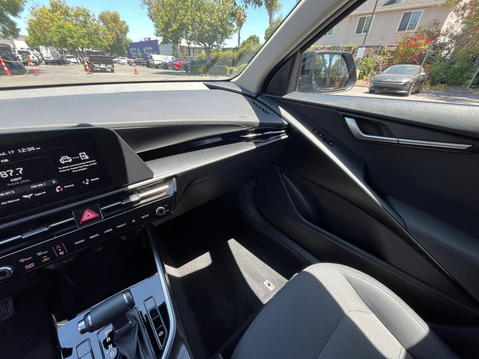 Used 2026 Kia Niro LX FWD image 33