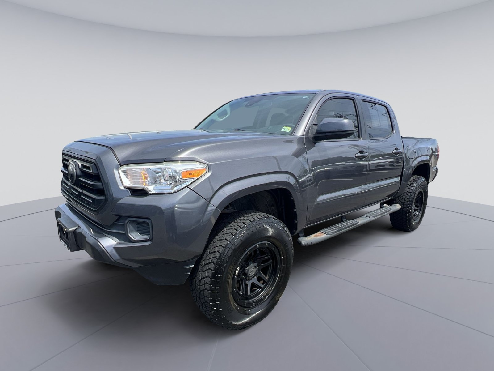 Used 2018 Toyota Tacoma SR w/ SR Convenience Package RWD image 1
