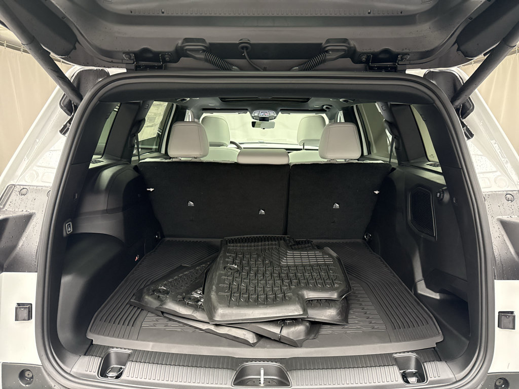 New 2026 Jeep Cherokee Overland AWD/4WD image 14