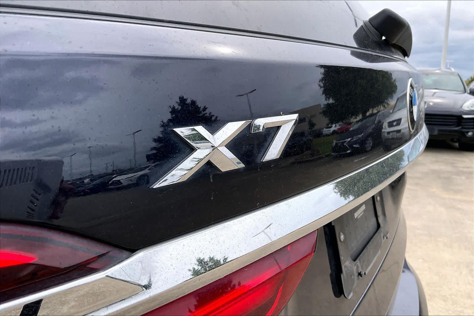 Used 2022 BMW X7 xDrive40i w/ M Sport Package AWD/4WD image 28