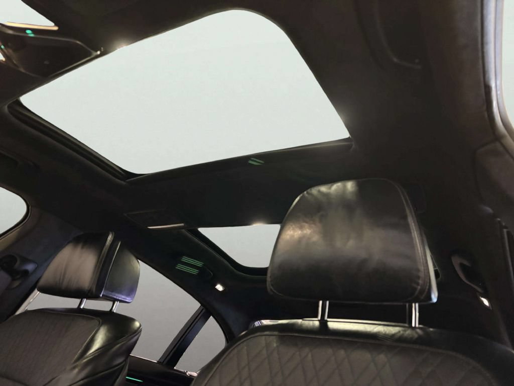 Used 2016 BMW 750i xDrive AWD/4WD image 17