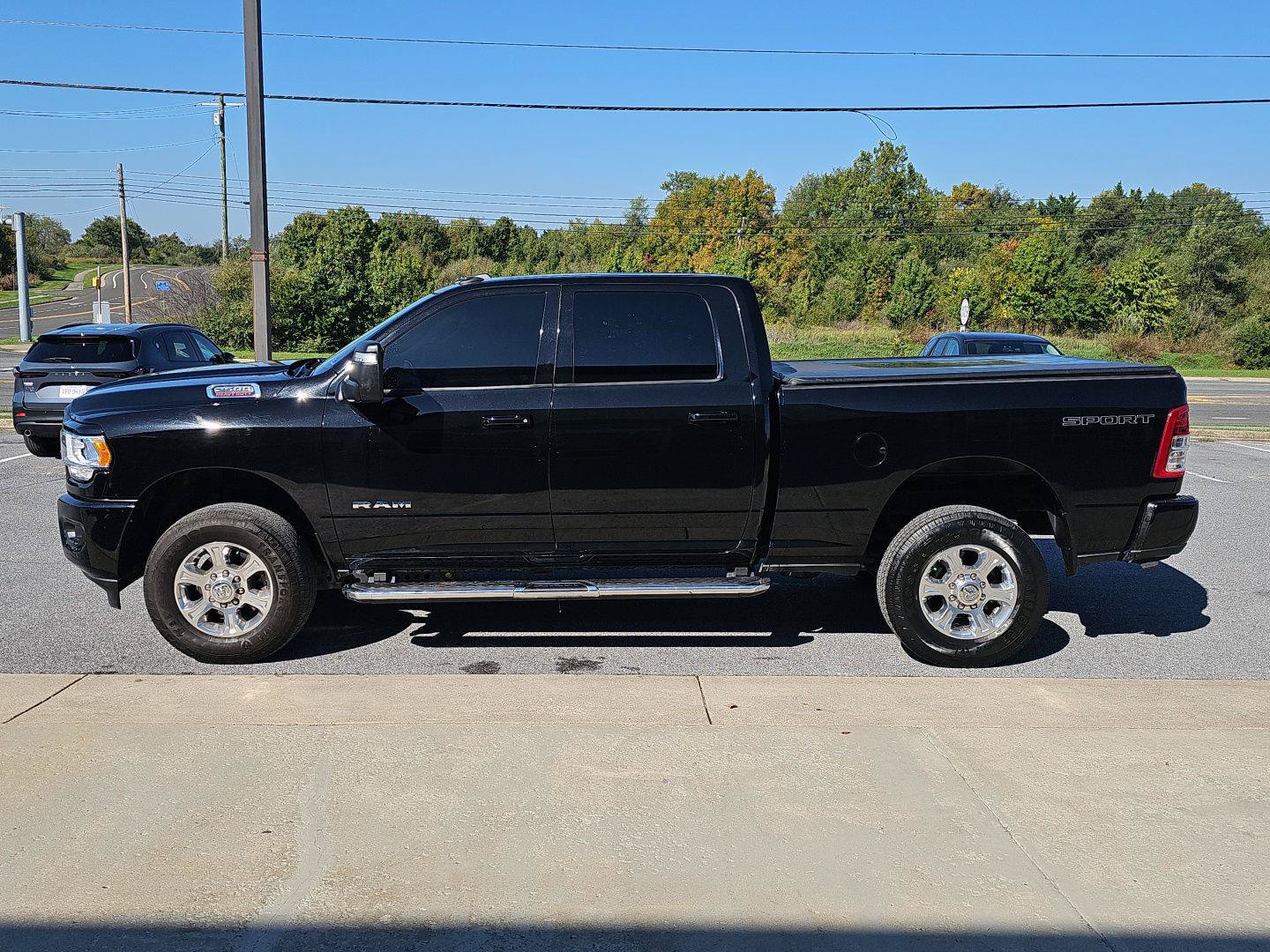 Used 2024 RAM 2500 Big Horn w/ Sport Appearance Package AWD/4WD image 4