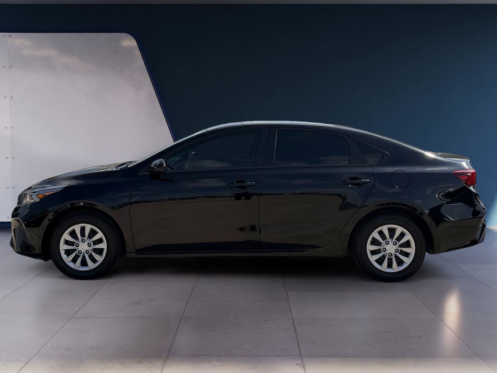 Used 2024 Kia Forte LX image 2