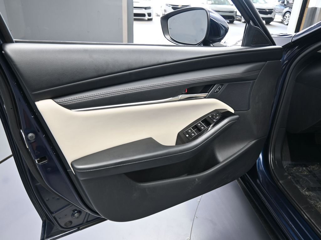 Used 2025 MAZDA MAZDA3 s image 17