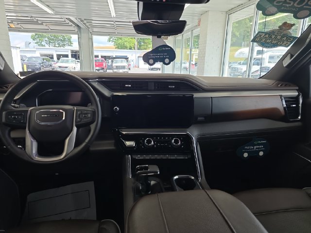 Certified 2025 GMC Sierra 1500 Denali w/ Denali Reserve Package AWD/4WD image 11