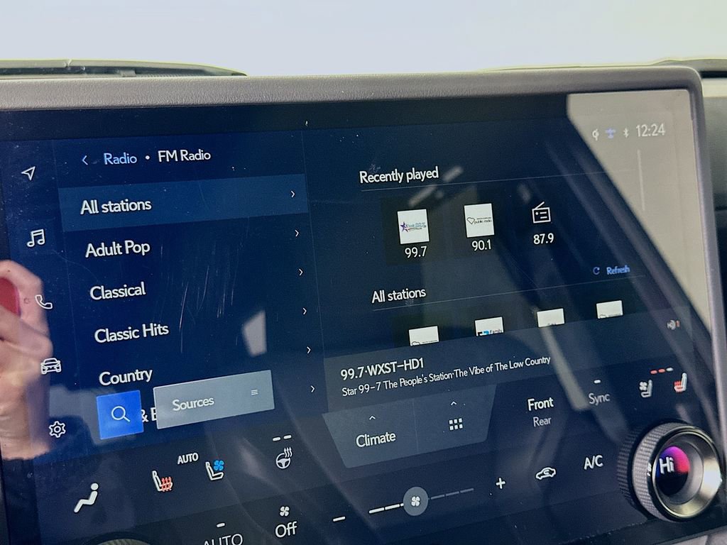 Used 2025 Lexus GX 550 w/ Accessory Package (Z1) image 28