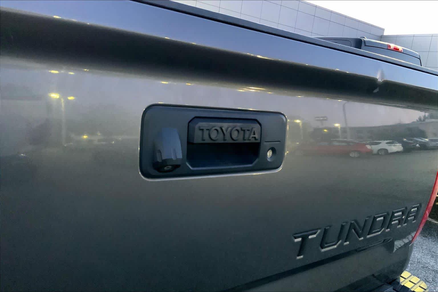 Used 2015 Toyota Tundra Platinum RWD image 27
