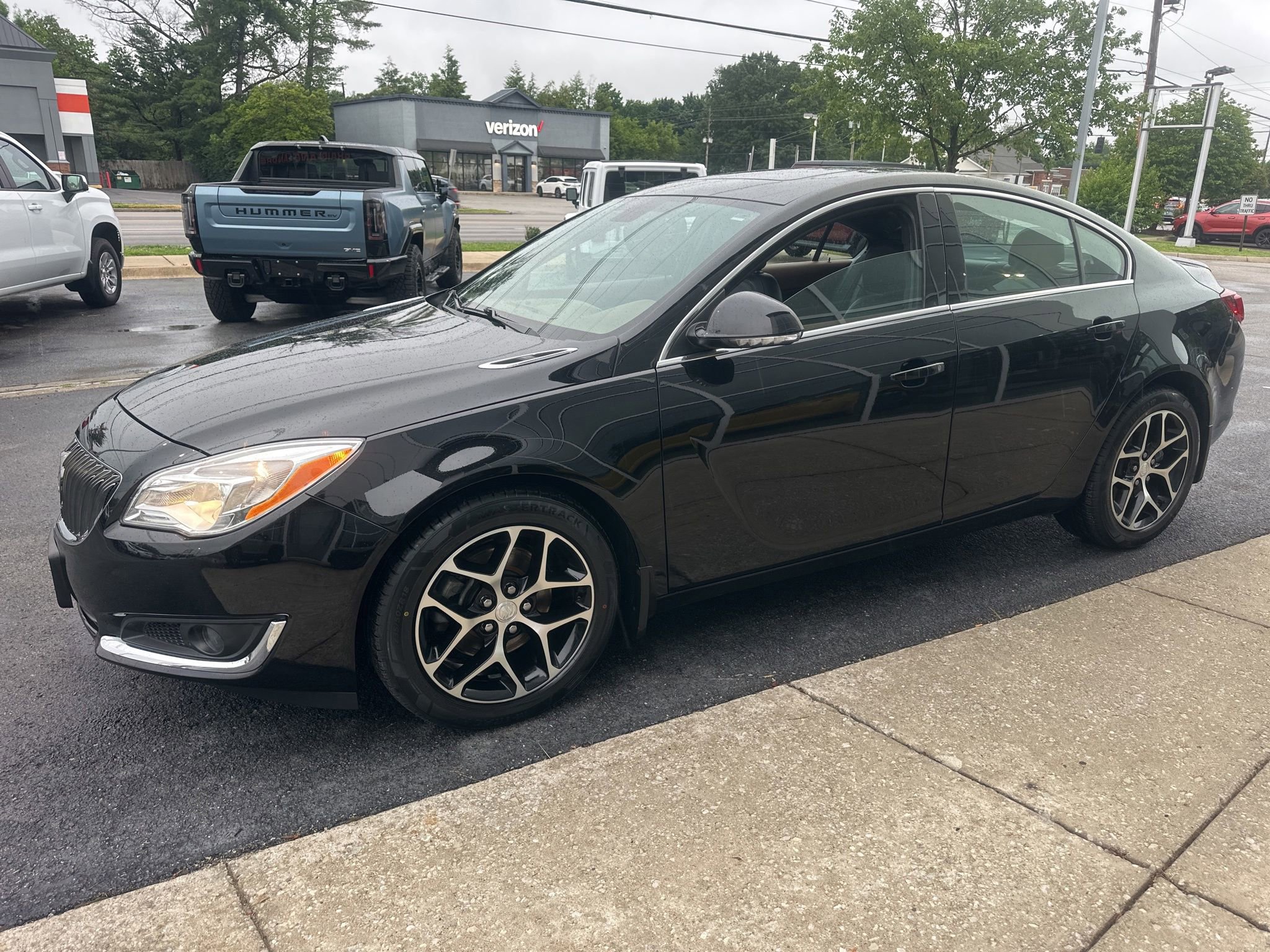 Used 2017 Buick Regal Sport Touring FWD image 6