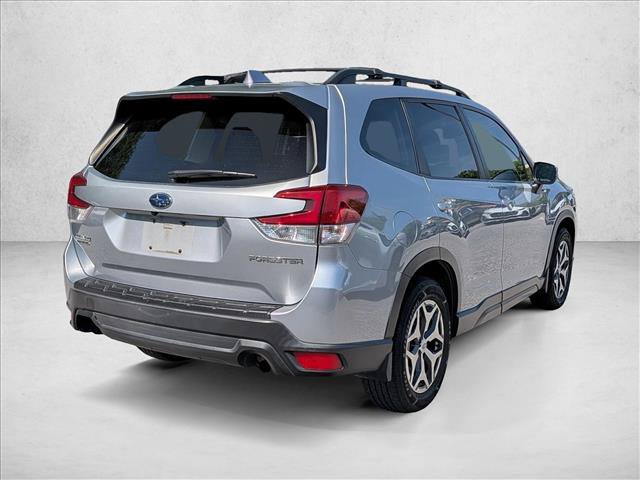 Used 2019 Subaru Forester Premium AWD/4WD image 5