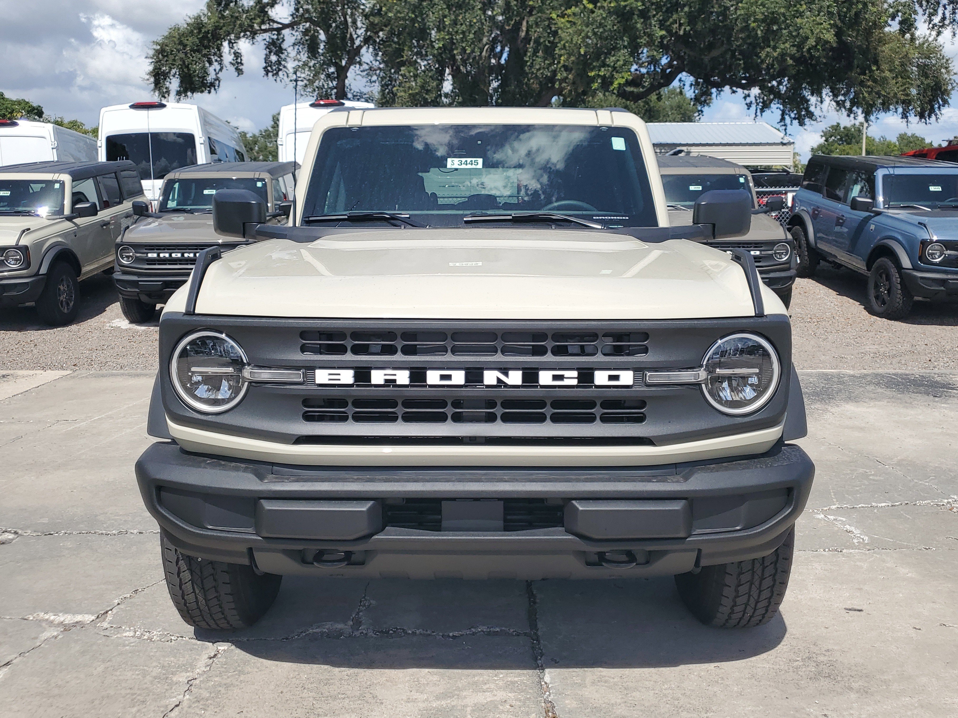 New 2025 Ford Bronco Big Bend AWD/4WD image 3