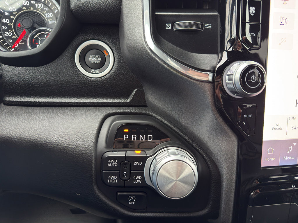 Used 2025 RAM 1500 Laramie image 25