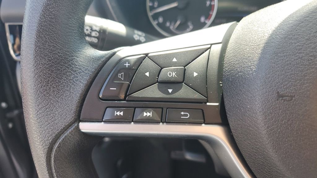 Used 2023 Nissan Sentra SV FWD image 29