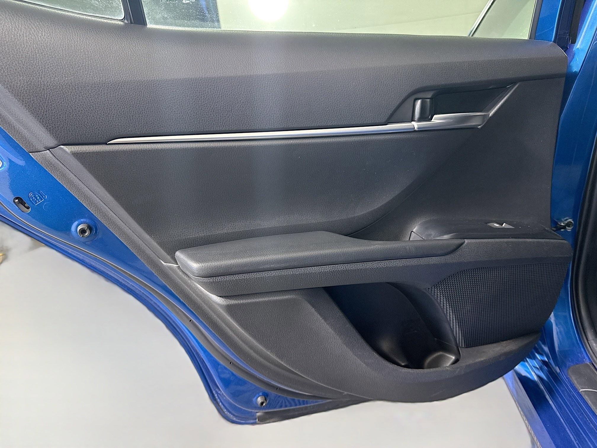 Used 2020 Toyota Camry LE w/ Carpet Mat Package image 25