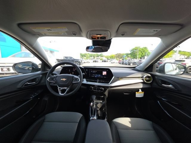 New 2026 Chevrolet Trax LT w/ Driver Confidence Package FWD image 14