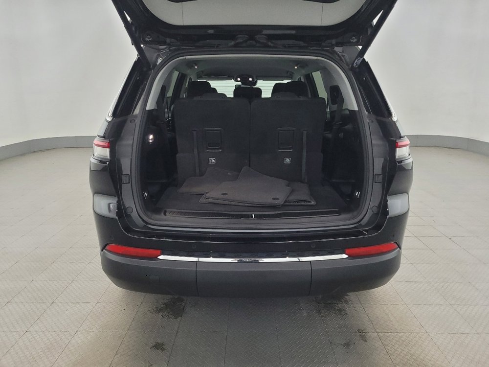 Used 2022 Jeep Grand Cherokee L Laredo w/ Luxury Tech Group I image 29