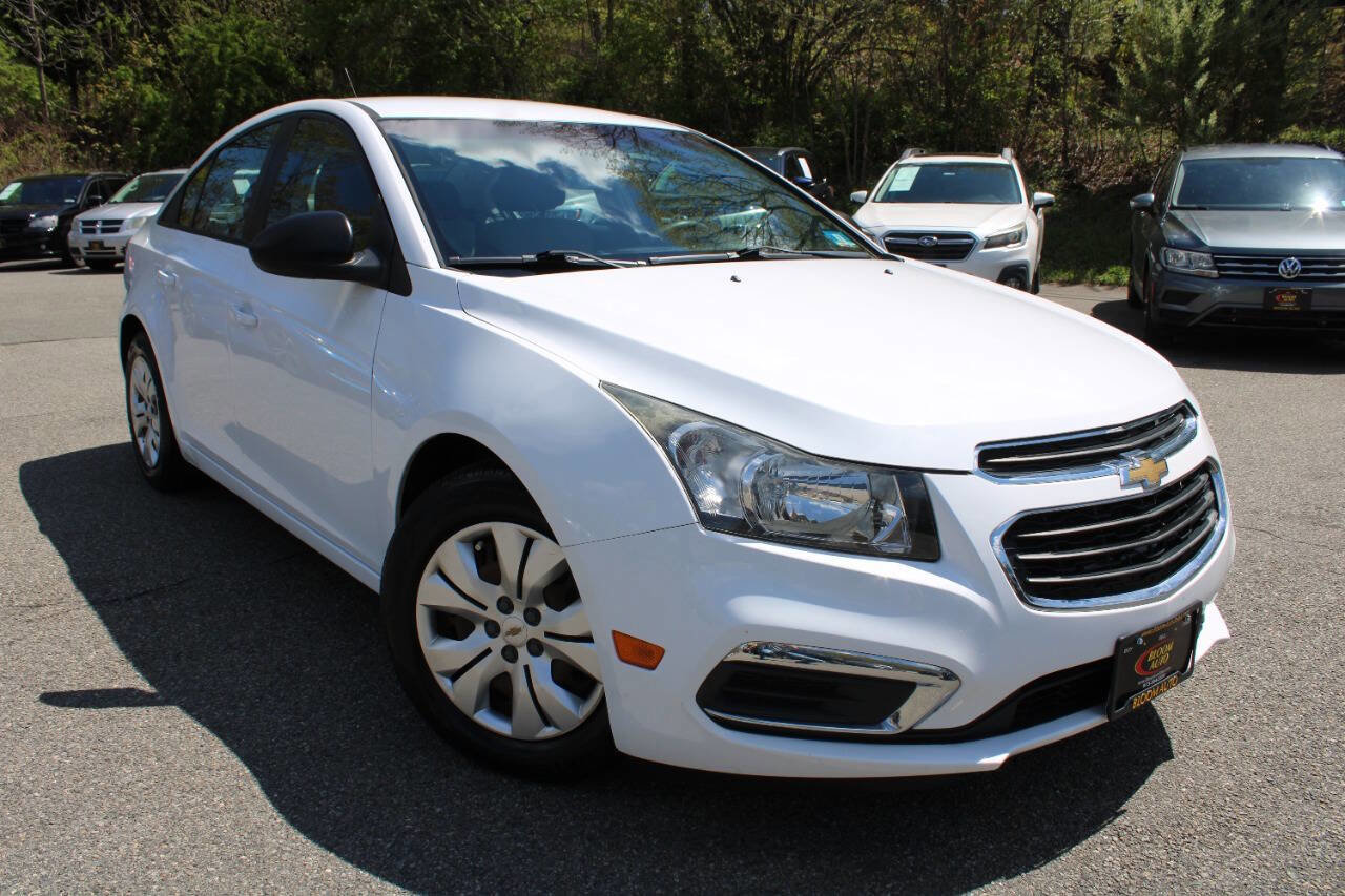 Used 2016 Chevrolet Cruze LS FWD image 4