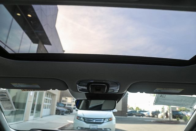 New 2026 Hyundai Elantra Limited FWD image 18
