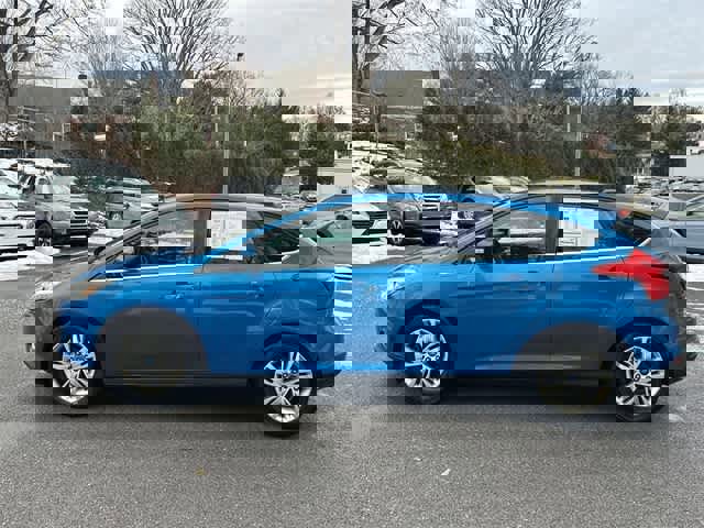 Used 2012 Ford Focus SEL w/ SEL/Titanium Winter Pkg video 2