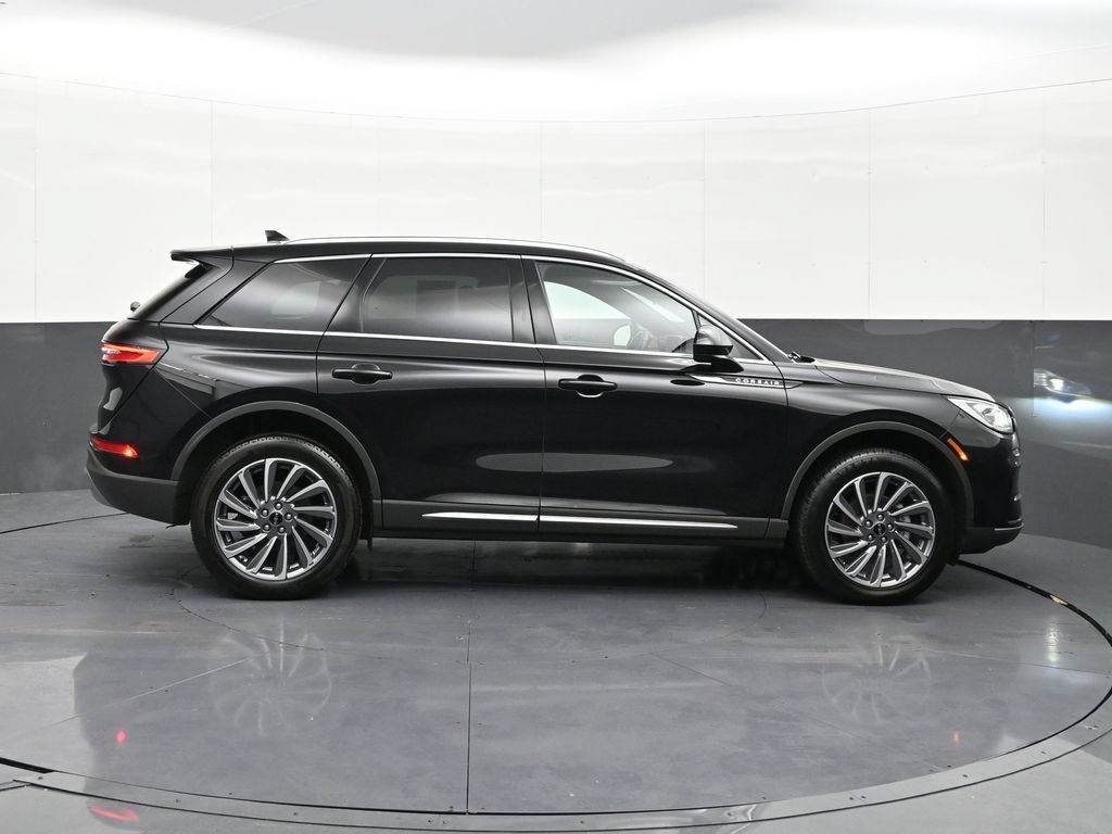 Used 2023 Lincoln Corsair Reserve AWD/4WD image 6