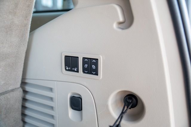 Used 2016 Cadillac Escalade Luxury image 20