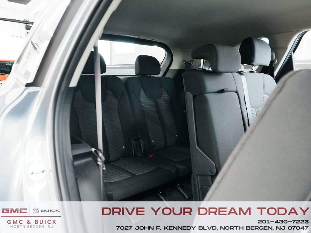 Used 2025 Kia Sorento LX image 35