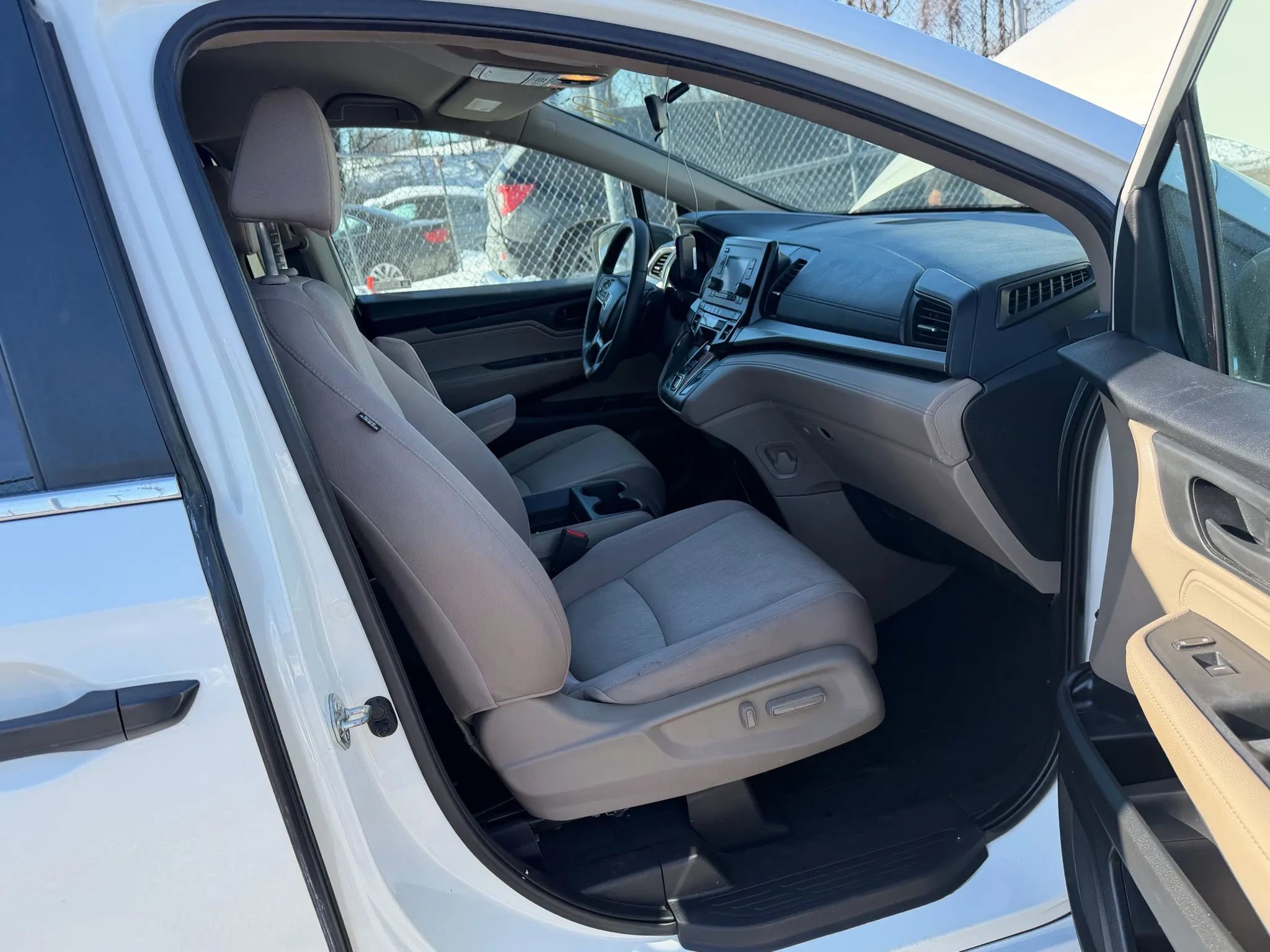 Used 2019 Honda Odyssey LX image 12