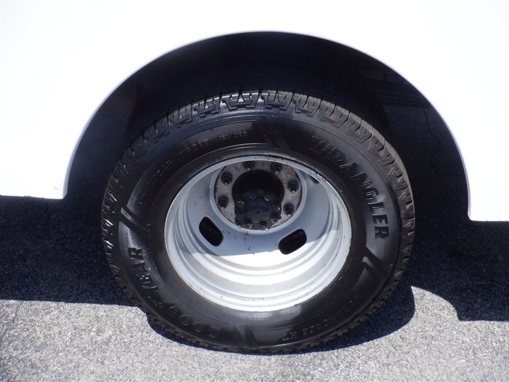 Used 2021 Ford F350 XL w/ Power Equipment Group AWD/4WD image 8