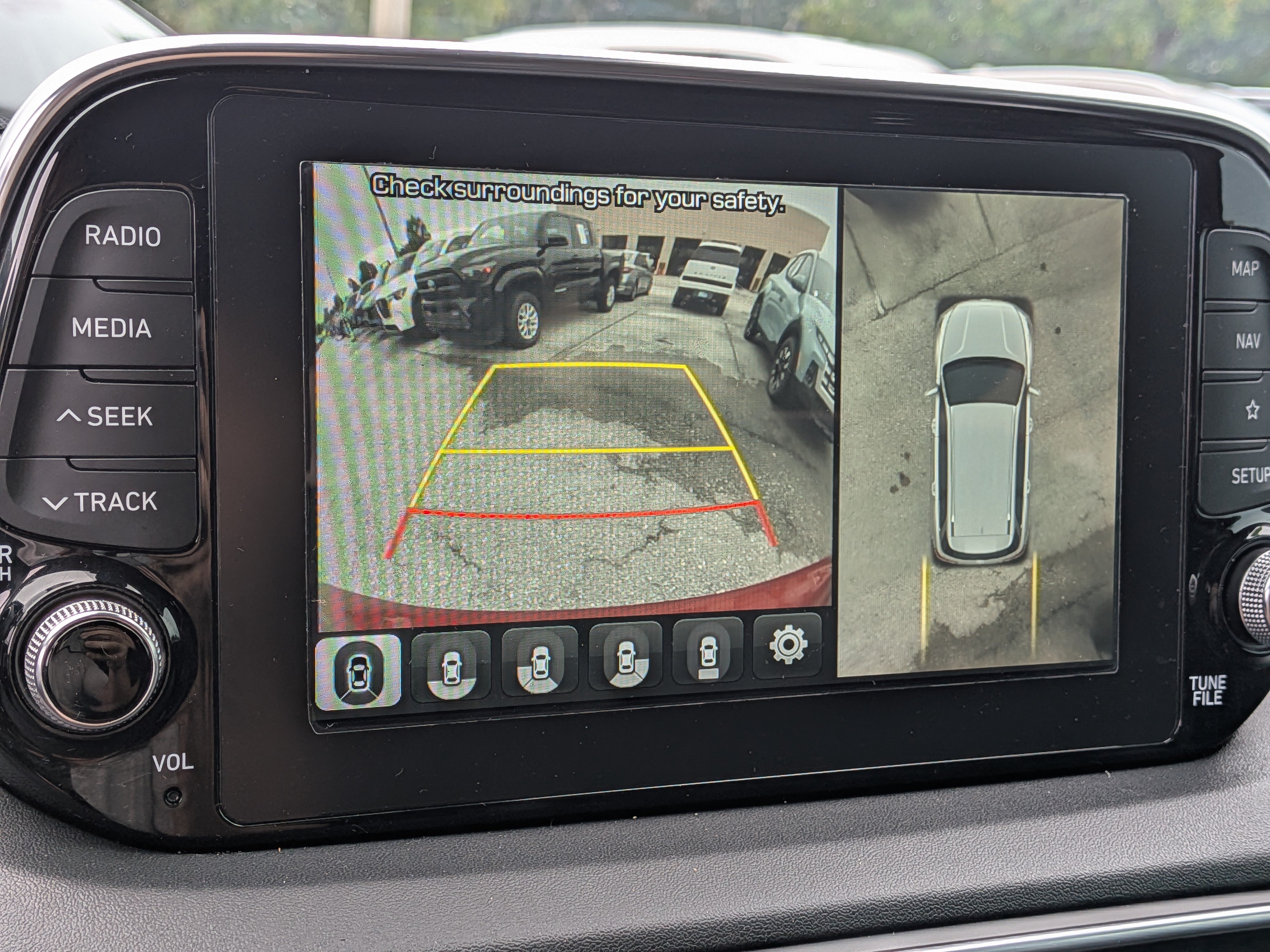 Used 2020 Hyundai Santa Fe Limited FWD image 34