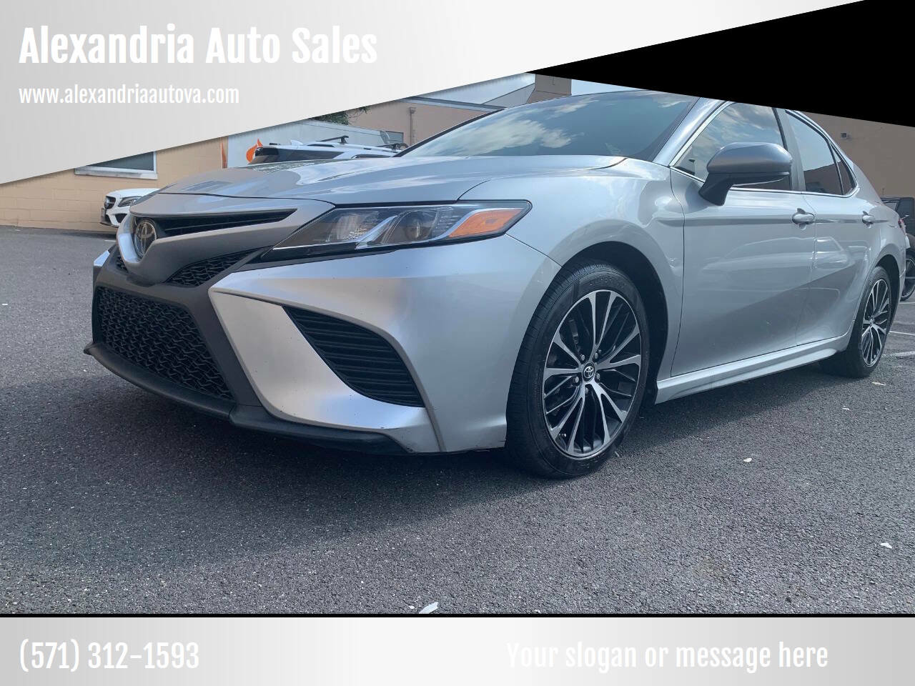 Used 2018 Toyota Camry SE