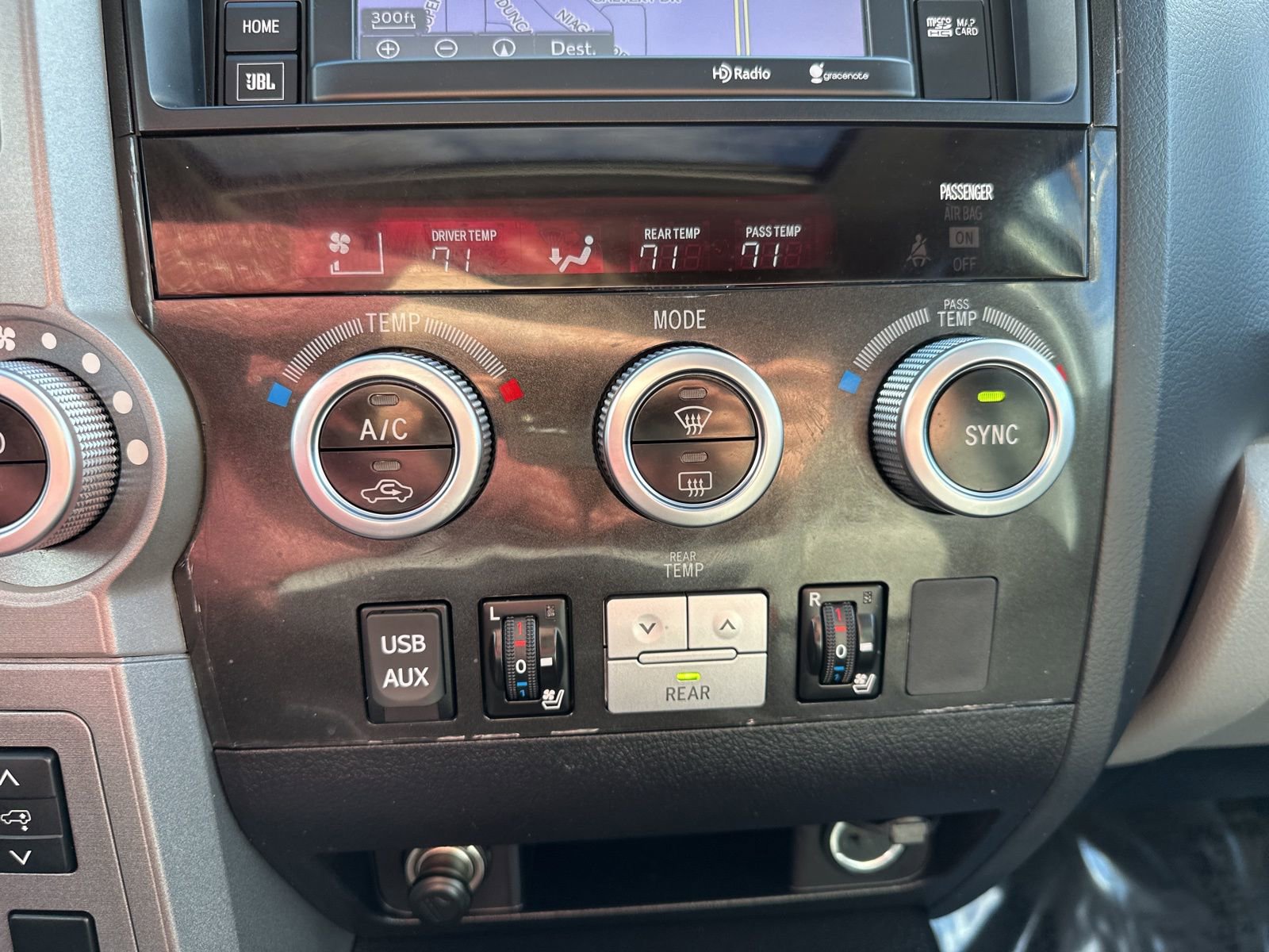 Used 2014 Toyota Sequoia Platinum AWD/4WD image 77