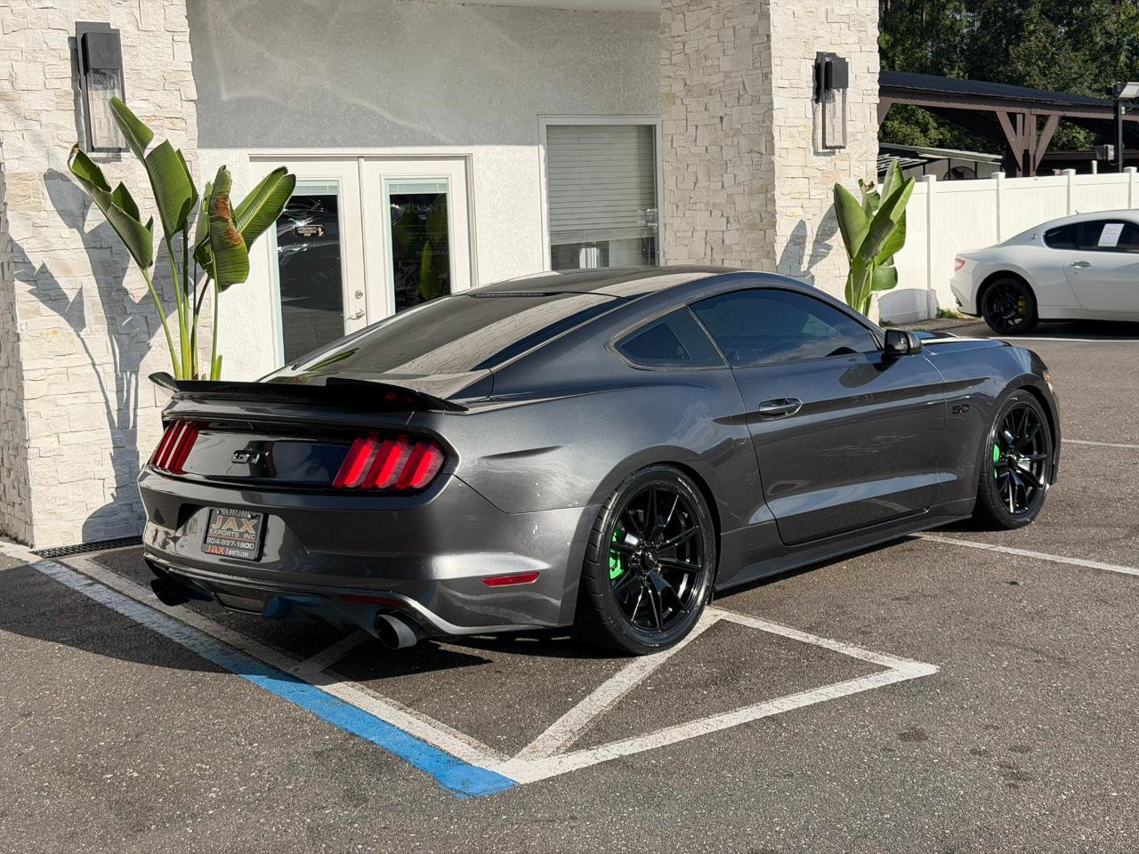 Used 2017 Ford Mustang GT w/ Black Accent Package RWD image 16