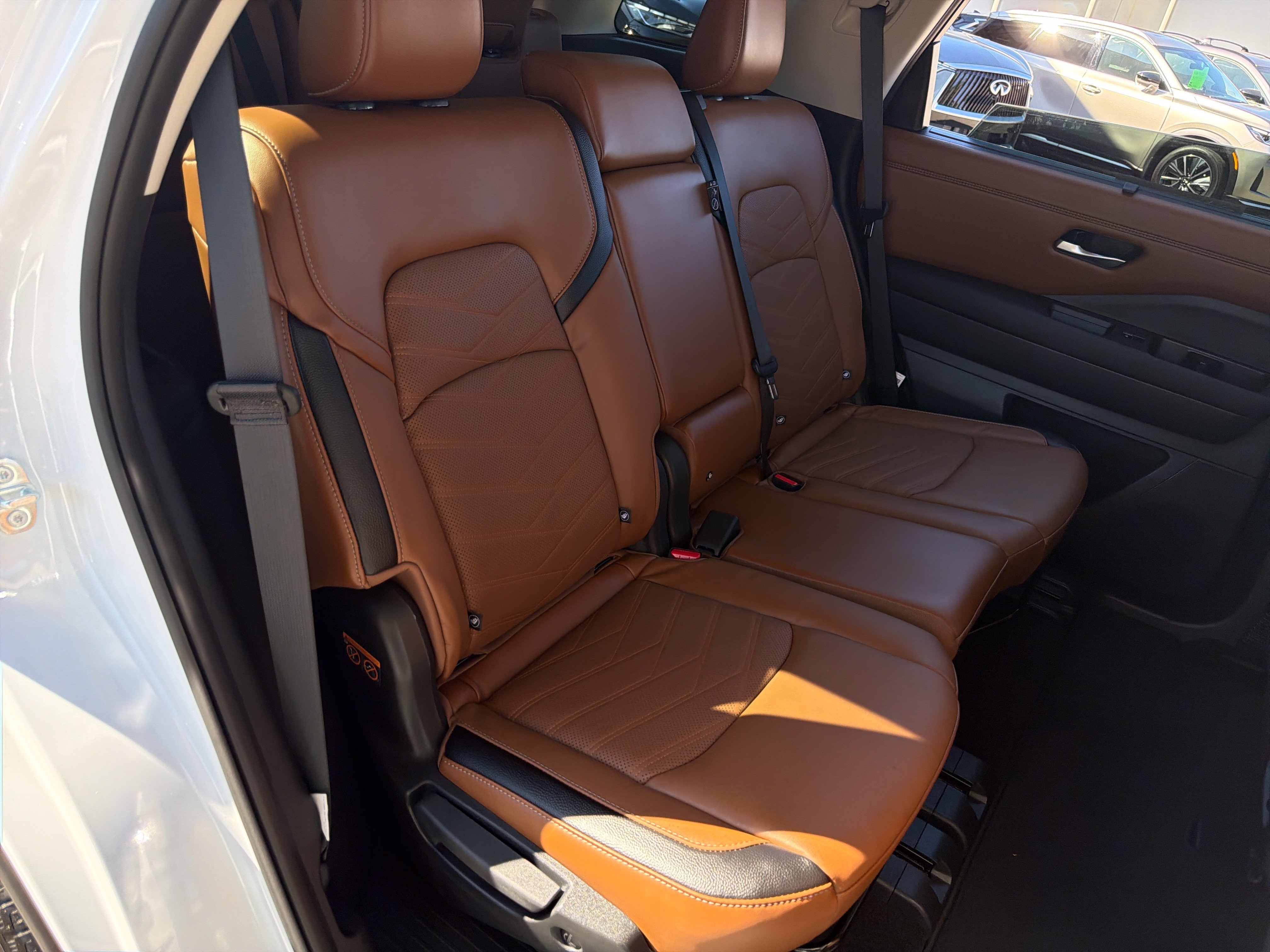 Used 2025 Nissan Pathfinder Platinum w/ Cargo Package FWD image 38