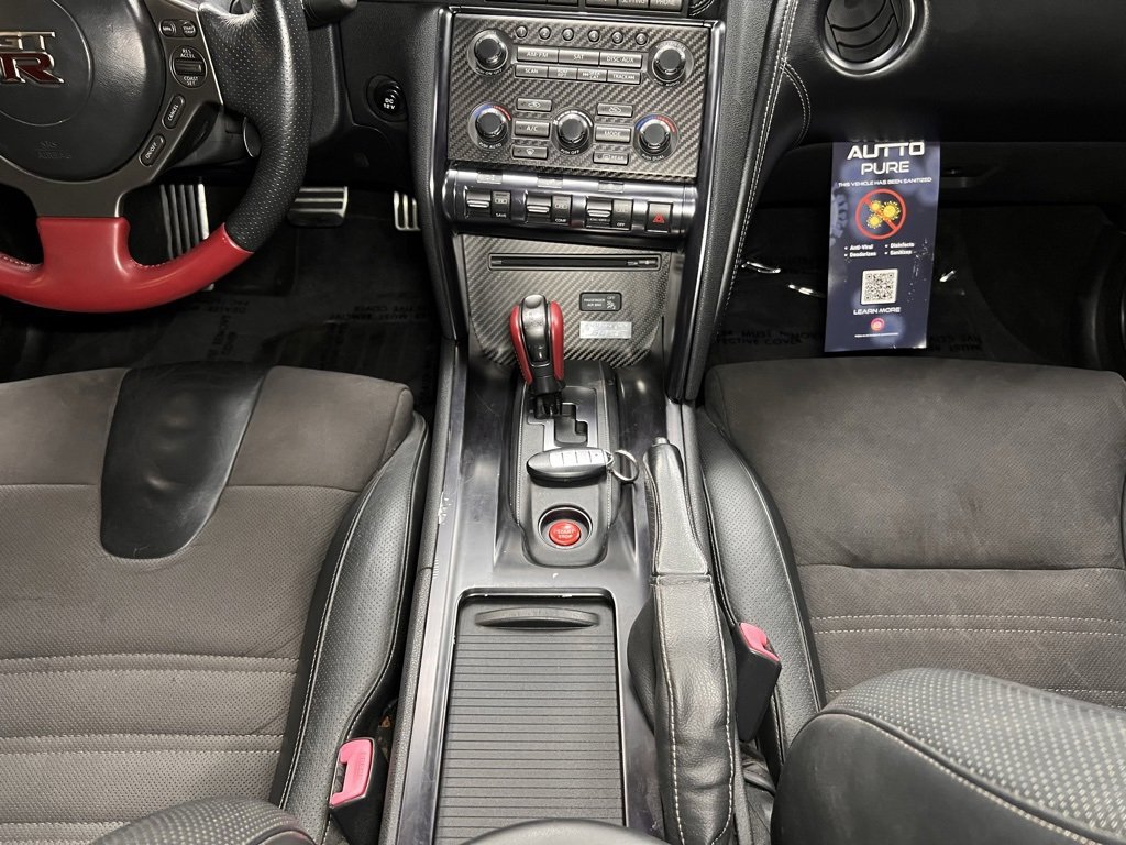 Used 2016 Nissan GT-R Black Edition image 11