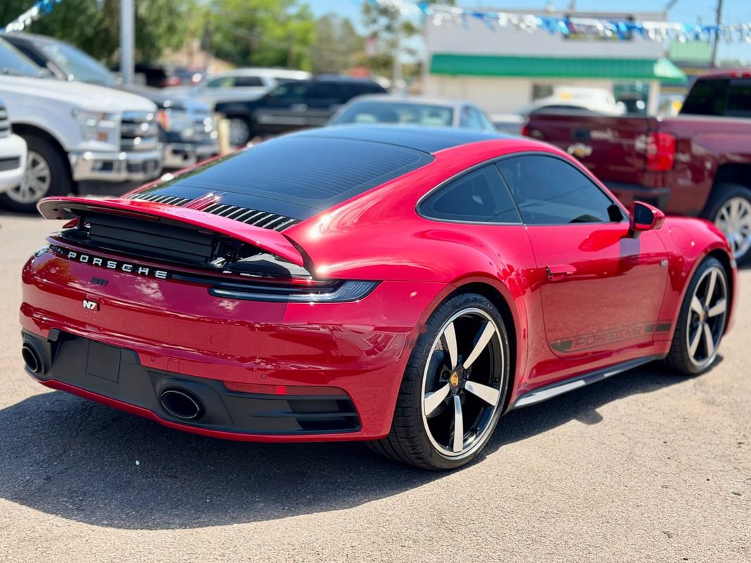 Used 2024 Porsche 911 Carrera RWD image 3