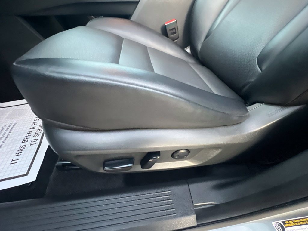 Used 2021 Nissan Rogue SV w/ Premium Package FWD image 26