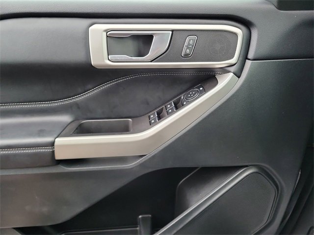 Used 2023 Ford Explorer XLT w/ Equipment Group 202A image 25